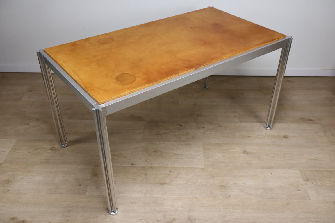 Table vintage de Georges Ciancimino en Aluminium et Cuir, 1970