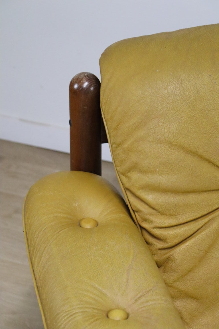 Fauteuil scandinave en cuir et hêtre, 1960