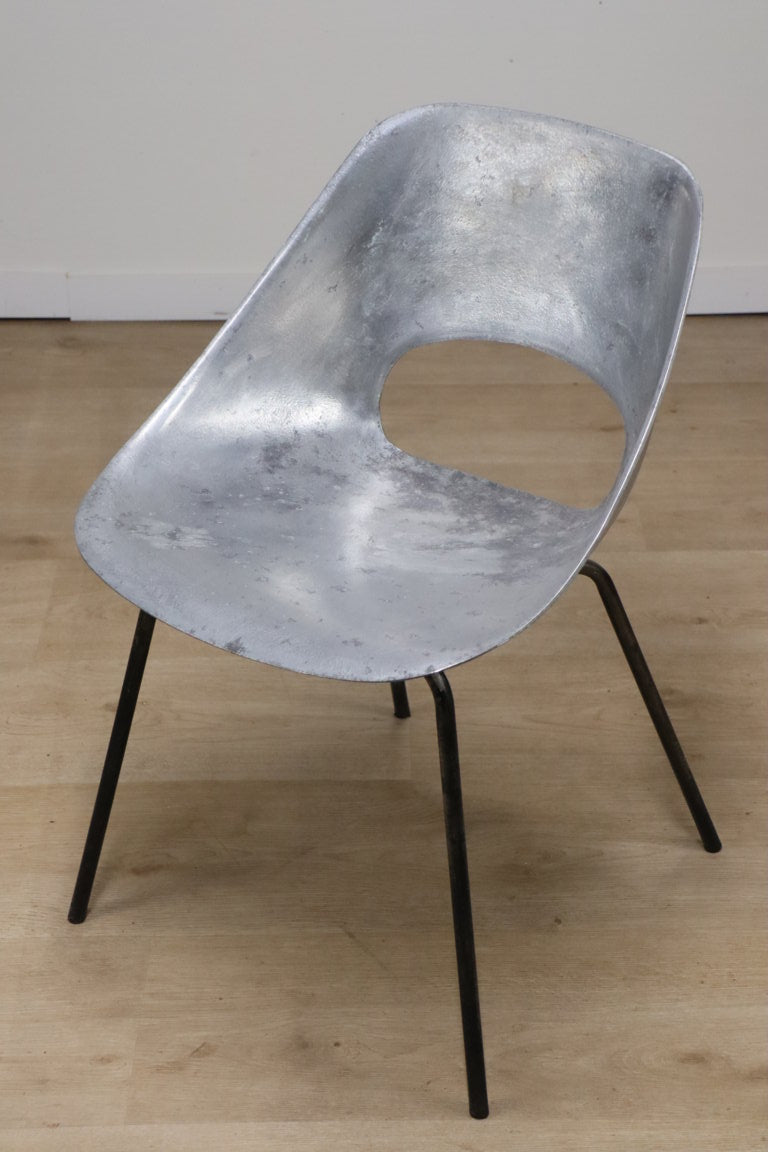 Chaise Aluminium modèle "Tulipe" de Pierre Guariche édition Steiner, 1960