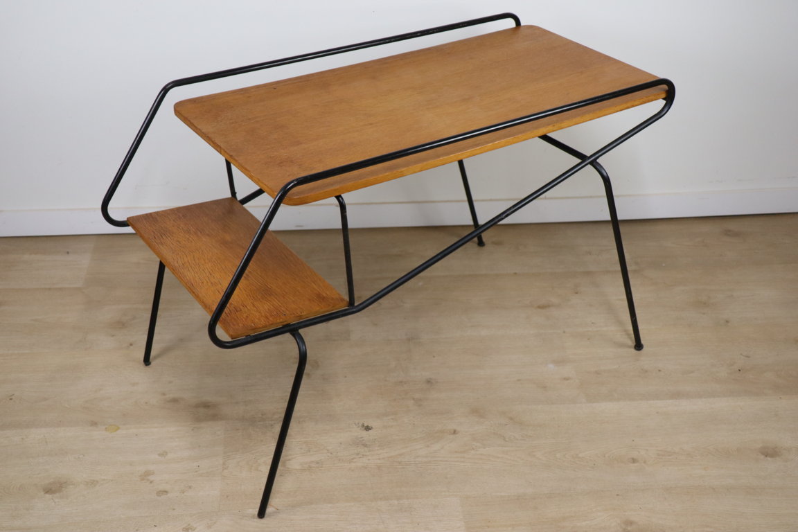 Table basse d'appoint vintage en métal laqué noir et chêne, 1950