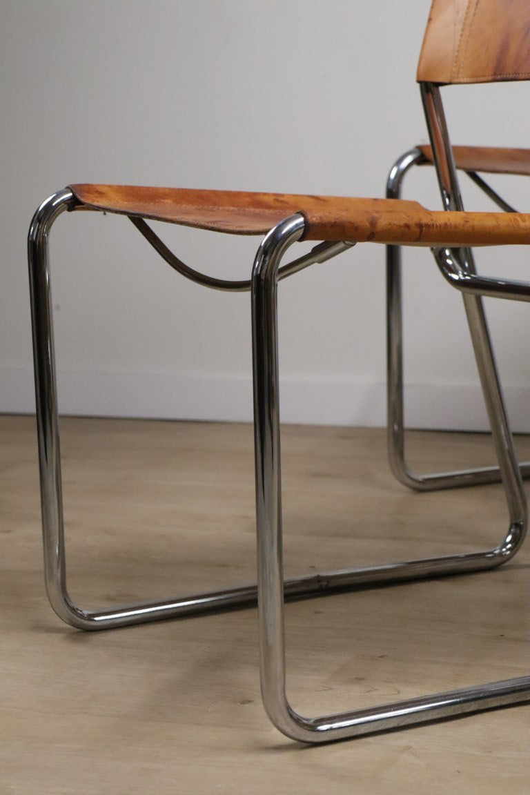 Série de 4 chaises vintage en cuir et métal chromé, 1970