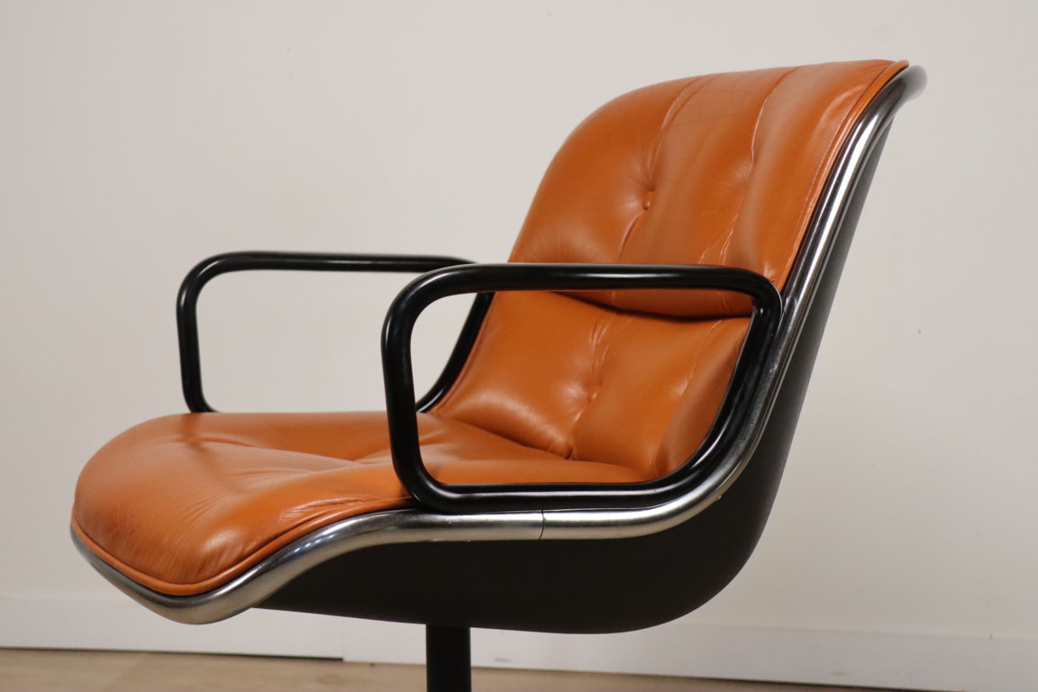 Fauteuil de bureau Charles Pollock édition Knoll en cuir, 1970