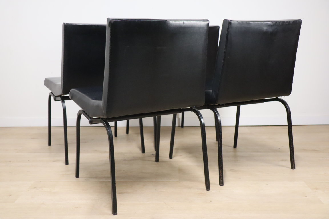 Série de 4 chaises vintage édition ZOL en skaï noir et métal, 1950