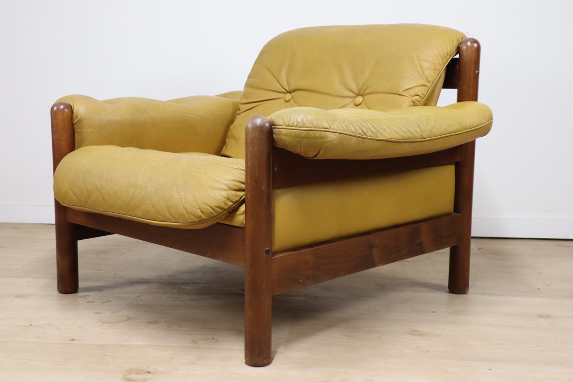 Fauteuil scandinave en cuir et hêtre, 1960