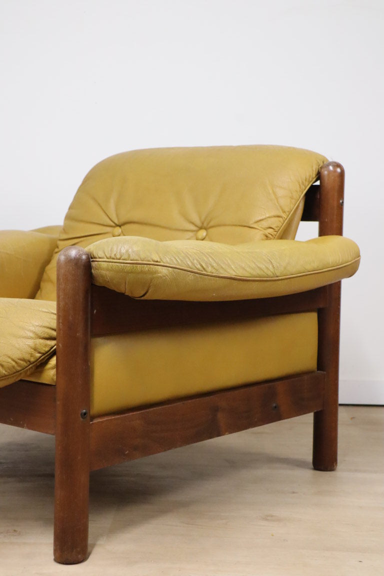 Fauteuil scandinave en cuir et hêtre, 1960