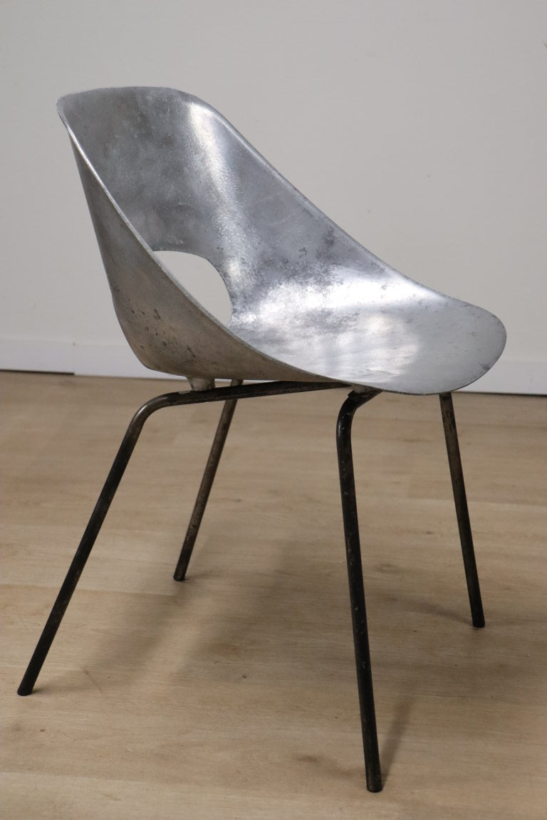 Chaise Aluminium modèle "Tulipe" de Pierre Guariche édition Steiner, 1960