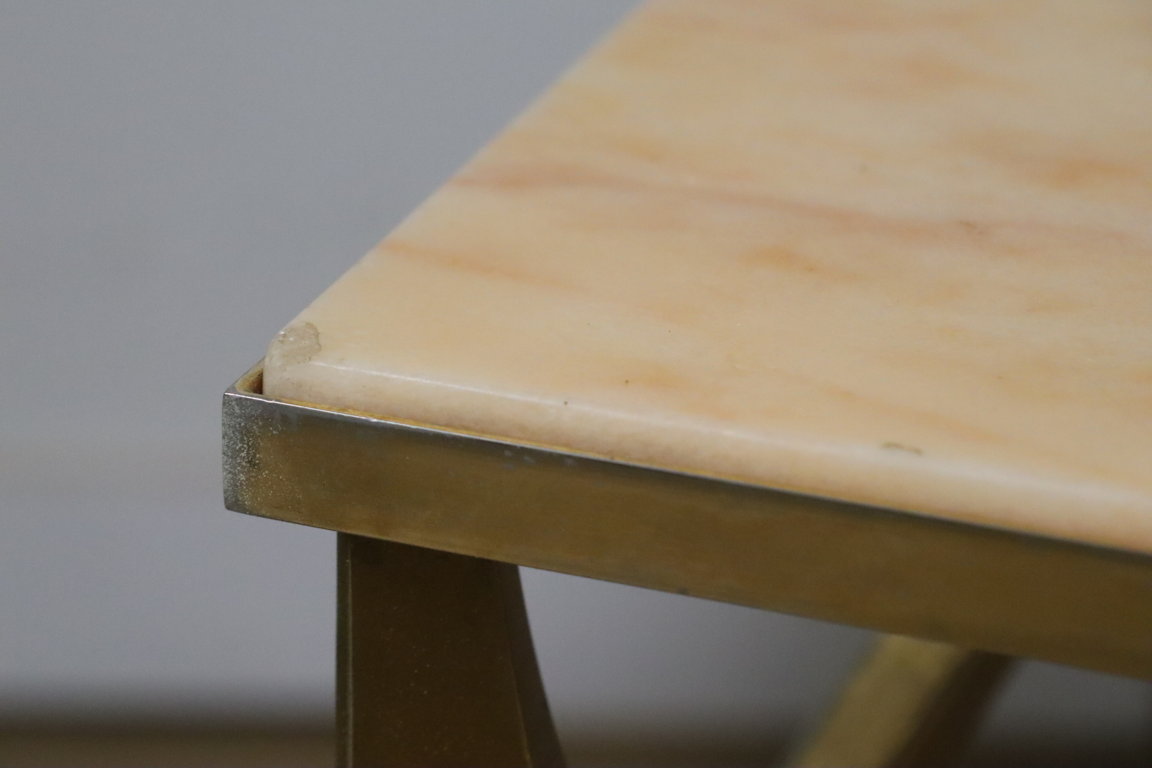 Table basse vintage en marbre et métal doré, 1970