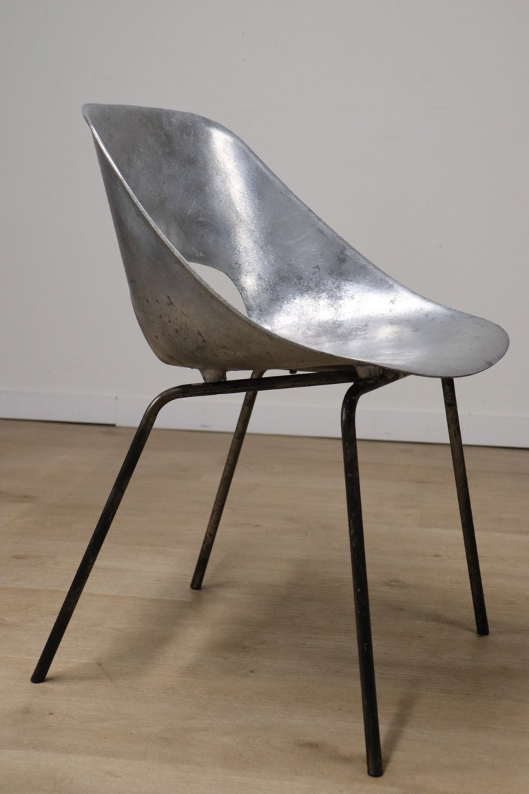 Chaise Aluminium modèle "Tulipe" de Pierre Guariche édition Steiner, 1960