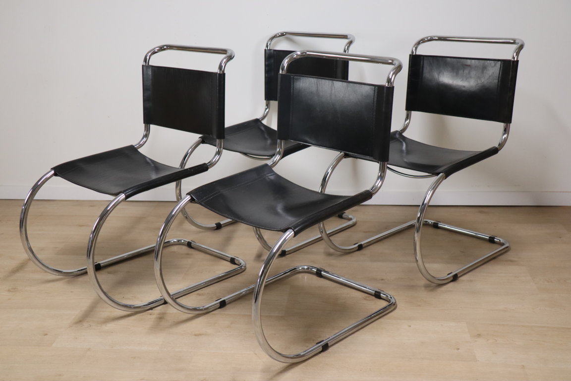 Série de 4 chaises modèle MR10 de Ludwig Mies Van Der Rohe