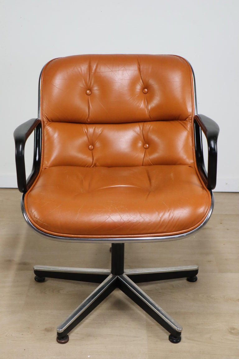 Fauteuil de bureau Charles Pollock édition Knoll en cuir, 1970