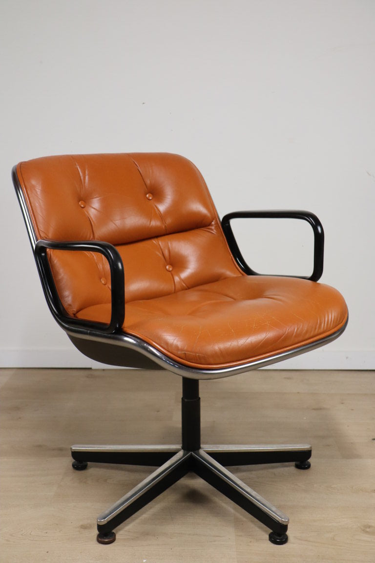 Fauteuil de bureau Charles Pollock édition Knoll en cuir, 1970