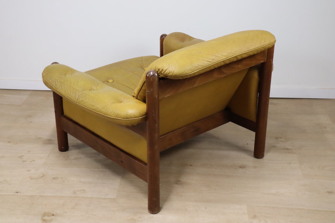 Fauteuil scandinave en cuir et hêtre, 1960