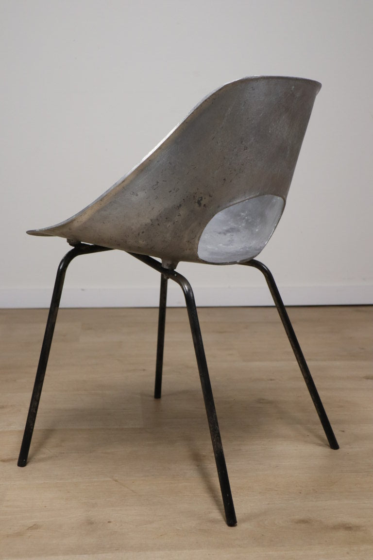 Chaise Aluminium modèle "Tulipe" de Pierre Guariche édition Steiner, 1960