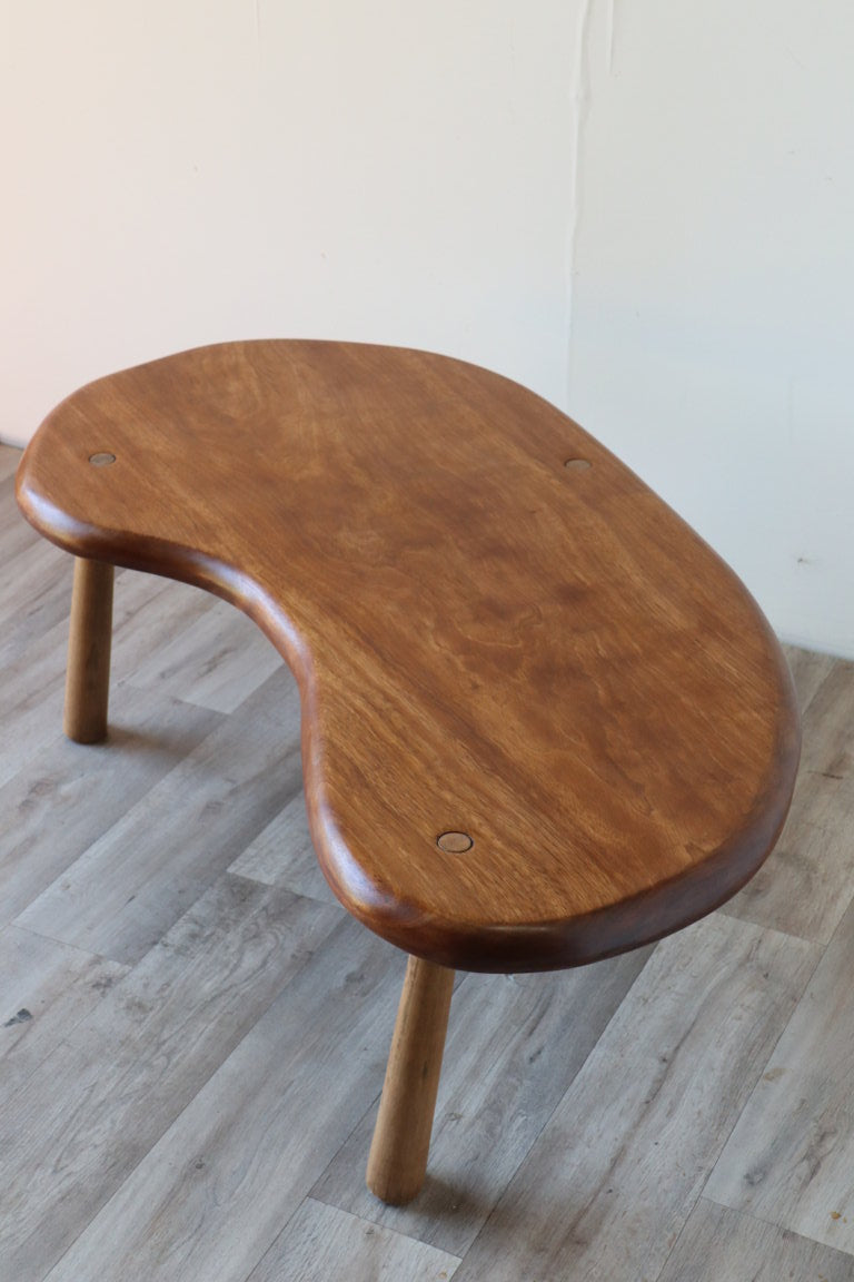 Table basse vintage "haricot" en bois massif, 1960