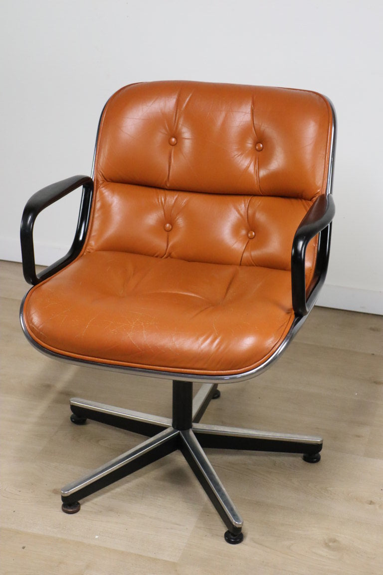 Fauteuil de bureau Charles Pollock édition Knoll en cuir, 1970