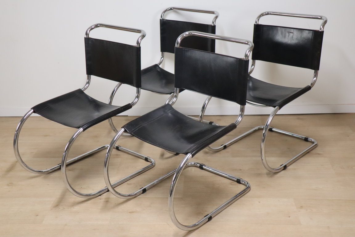 Série de 4 chaises modèle MR10 de Ludwig Mies Van Der Rohe