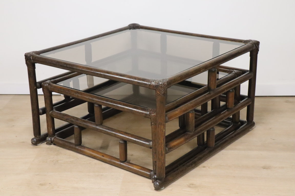 Tables basses gigogne en bambou et verre, 1970