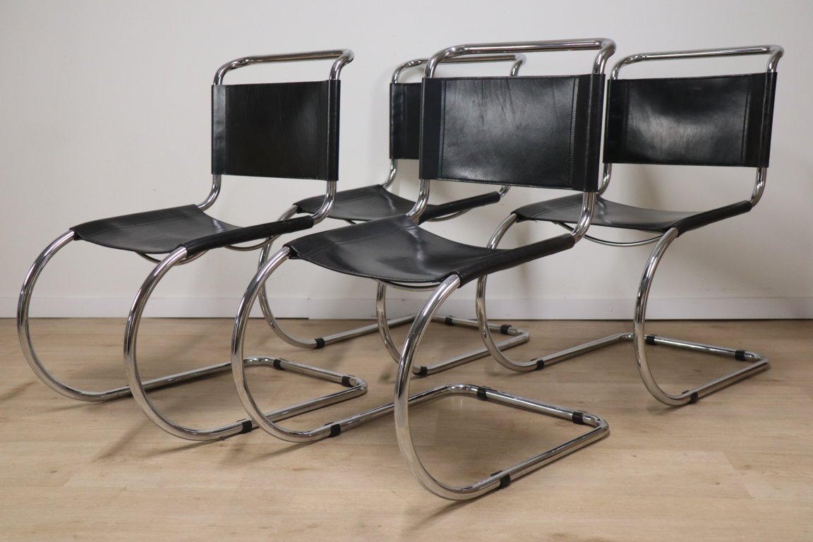 Série de 4 chaises modèle MR10 de Ludwig Mies Van Der Rohe