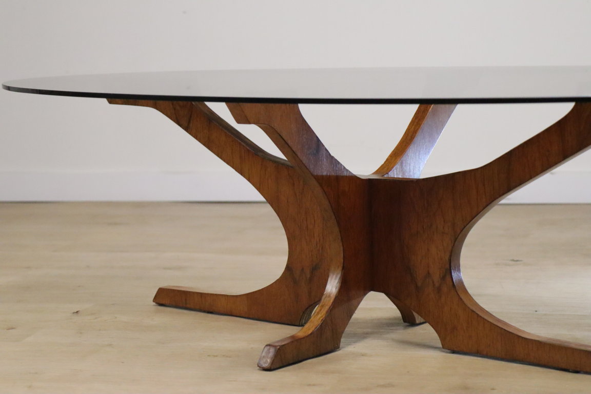 Table basse vintage Hugues Poignant en teck et verre fumé, 1960