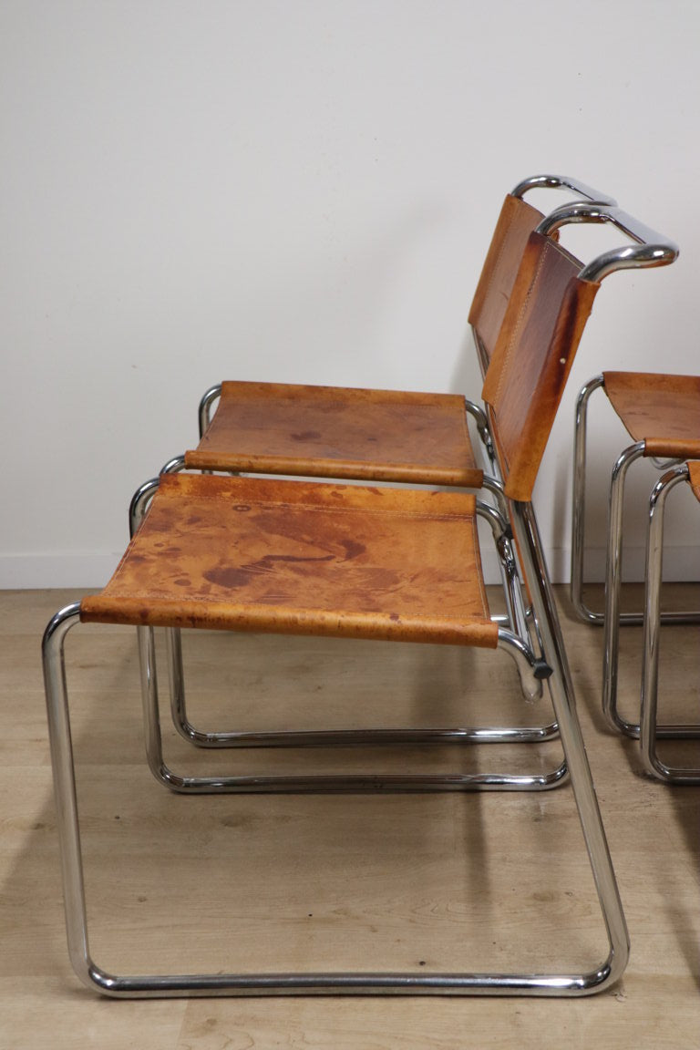 Série de 4 chaises vintage en cuir et métal chromé, 1970