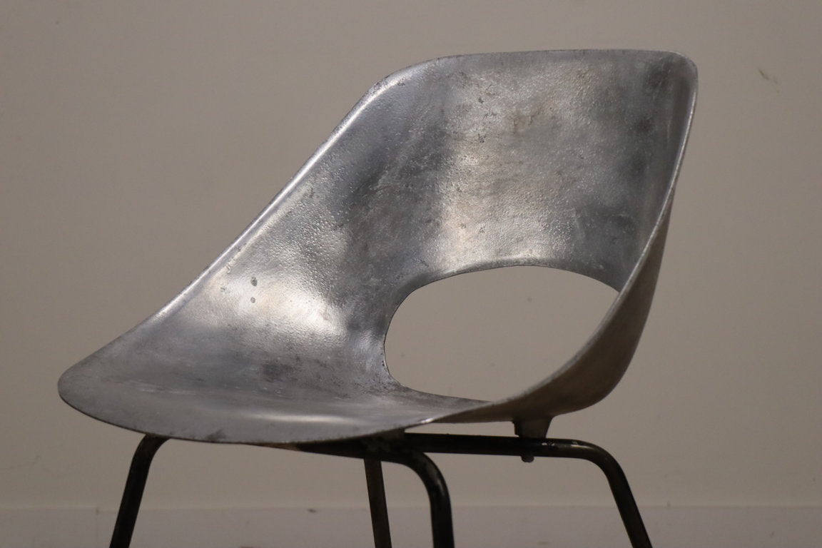 Chaise Aluminium modèle "Tulipe" de Pierre Guariche édition Steiner, 1960