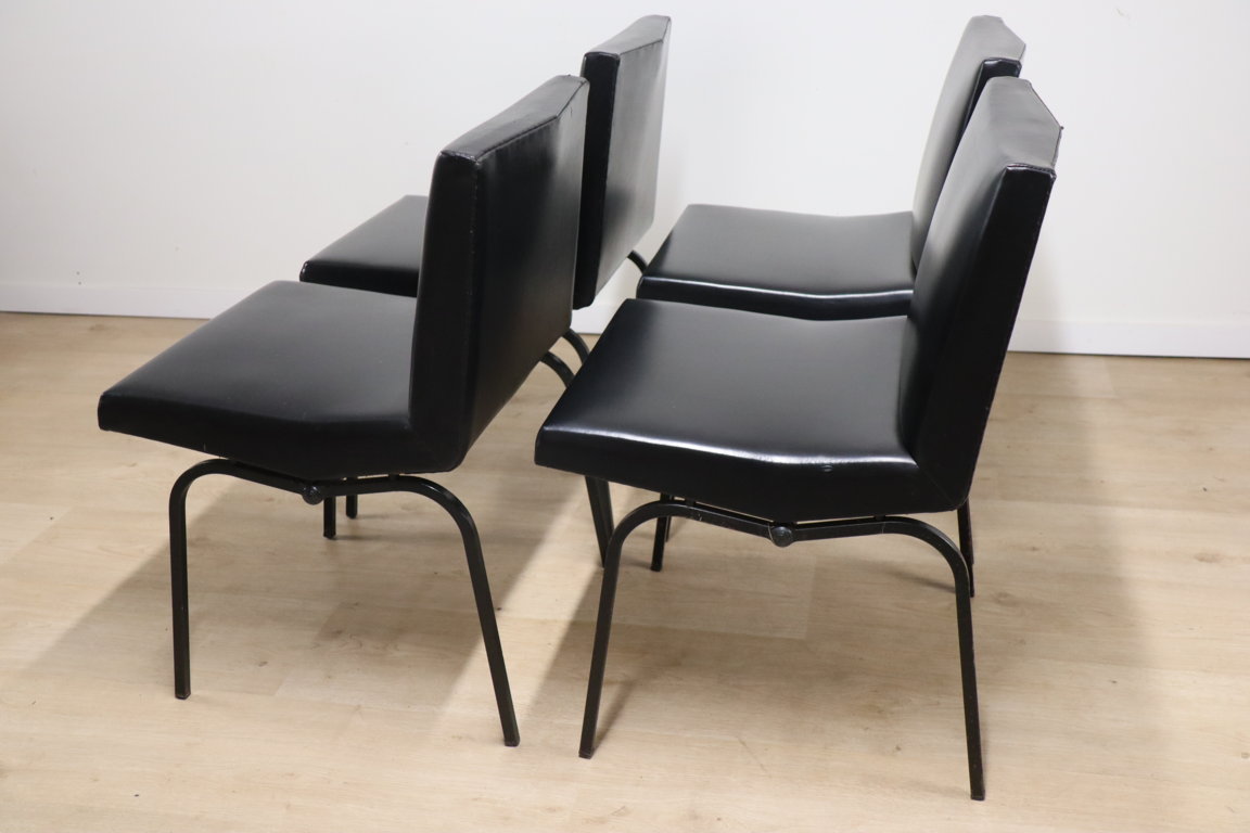 Série de 4 chaises vintage édition ZOL en skaï noir et métal, 1950