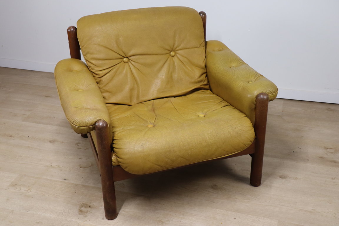 Fauteuil scandinave en cuir et hêtre, 1960