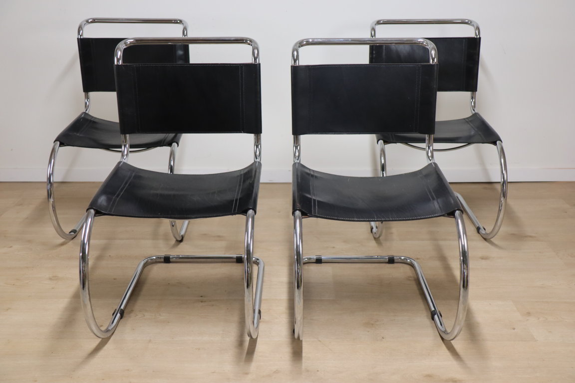 Série de 4 chaises modèle MR10 de Ludwig Mies Van Der Rohe